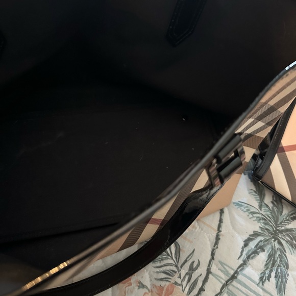 Vintage Burberry Tote and Wristlet ⭐️⭐️ - Picture 4 of 8